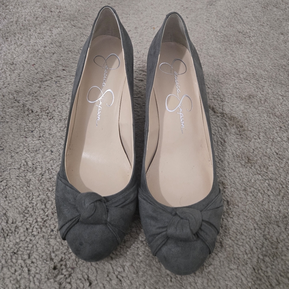 Jessica Simpson Suede Gray Wedge Heels - Size 8.5 - Picture 3 of 7